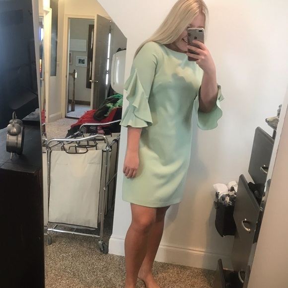 Taylor Mint Green Mid Sleeve formal dress - Picture 2 of 9
